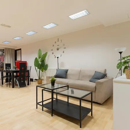 Urban Loft With Pool Table - M3 And Train Station - Duomo In 10 Min Milánó