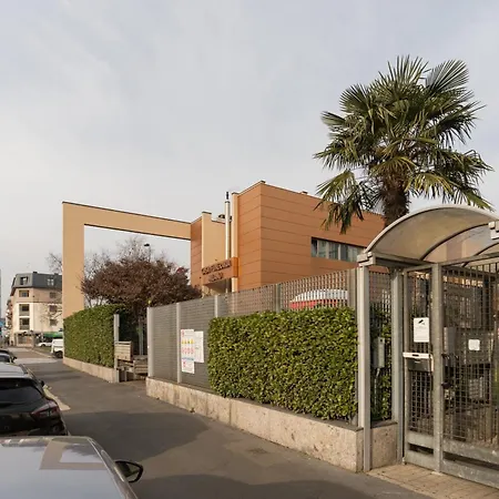 Urban Loft With Pool Table - M3 And Train Station - Duomo In 10 Min 公寓 米兰