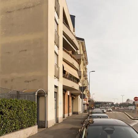 Urban Loft With Pool Table - M3 And Train Station - Duomo In 10 Min 米兰